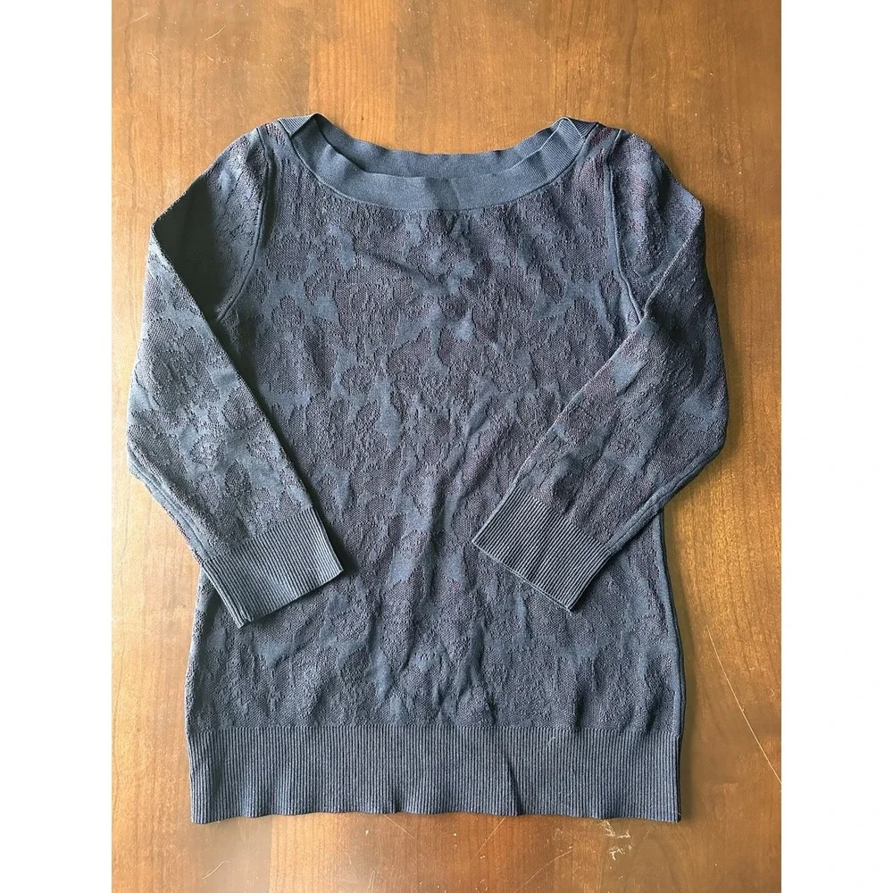 ANN TAYLOR Navy Jacquard knit 3/4 Length Sweater; Size Medium